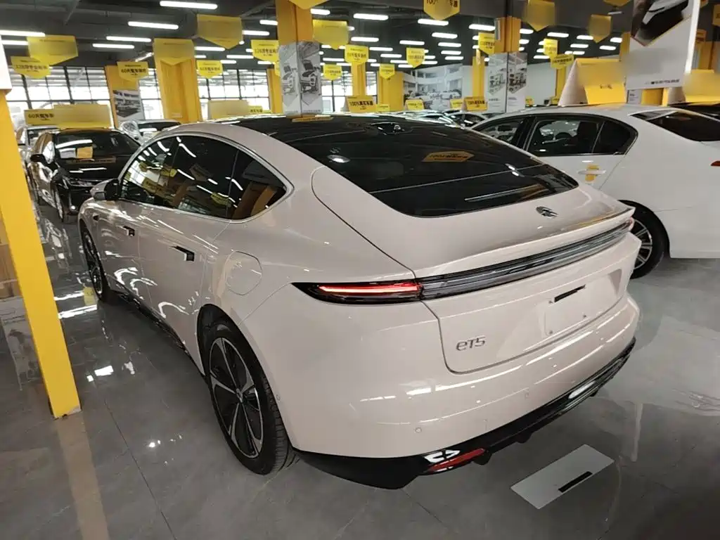 NIO ET5 2025