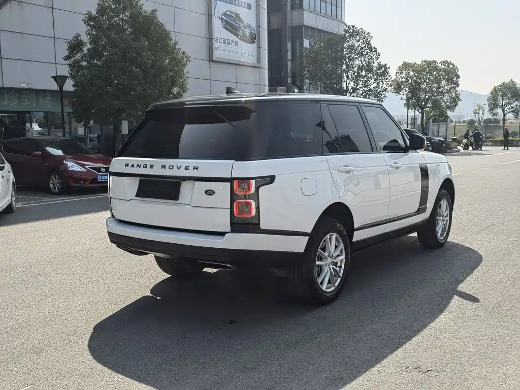 Land Rover Range Rover 2022 — фото 5