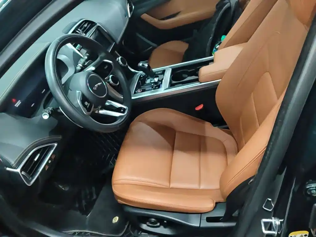 Jaguar XEL 2023 — фото 15
