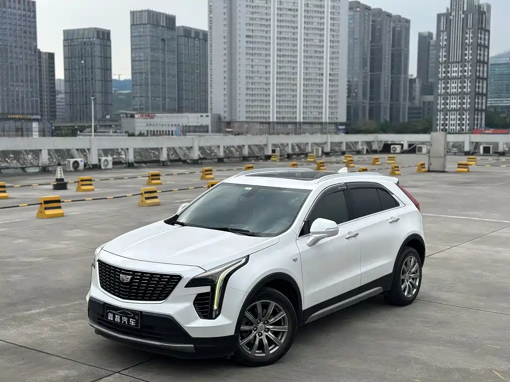 Cadillac XT4 2020 — фото 1