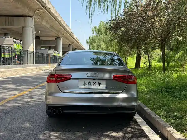 Audi A4L 2016