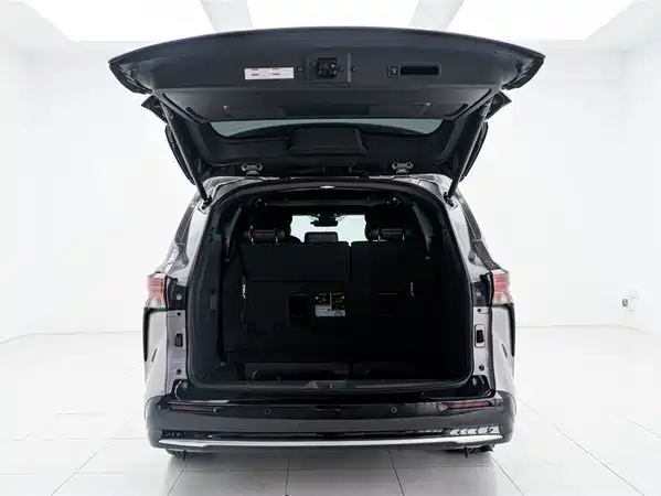 Toyota Sienna 2024