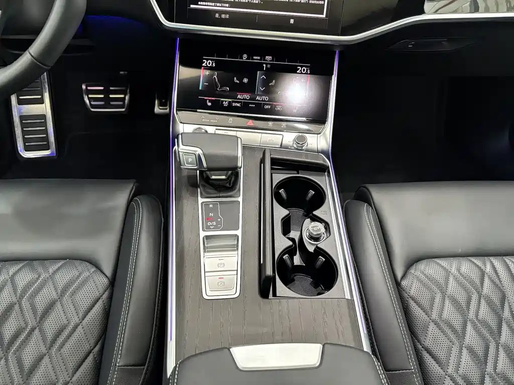Audi A6L 2025 — фото 19