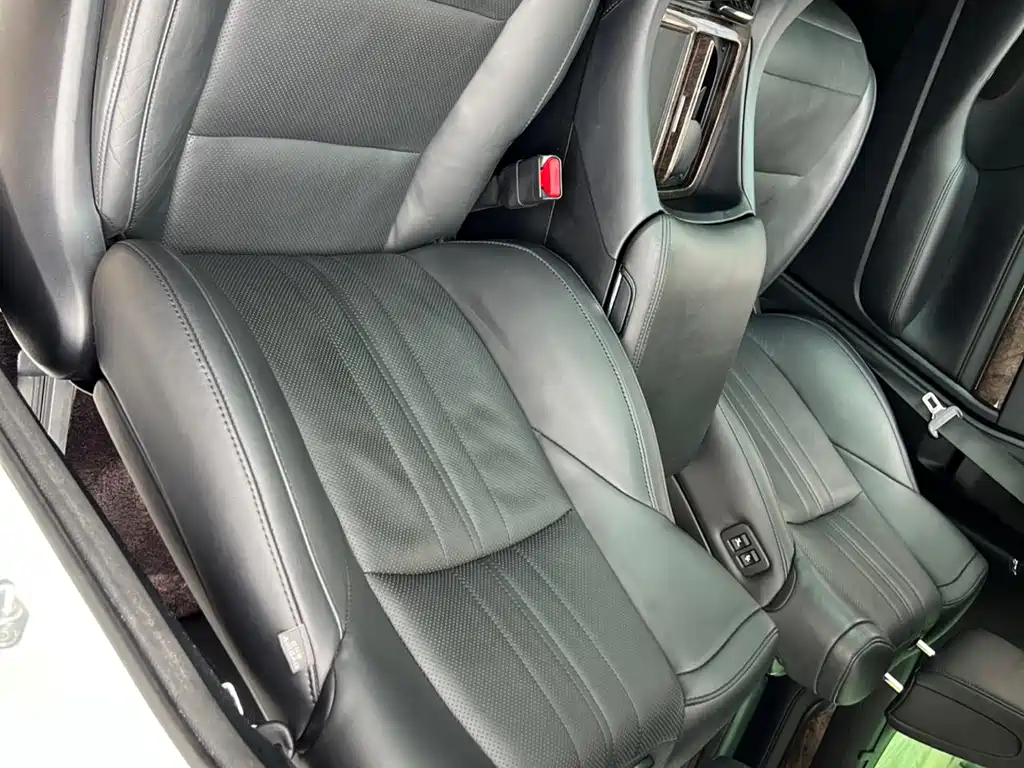 Toyota Alphard 2021 — фото 11