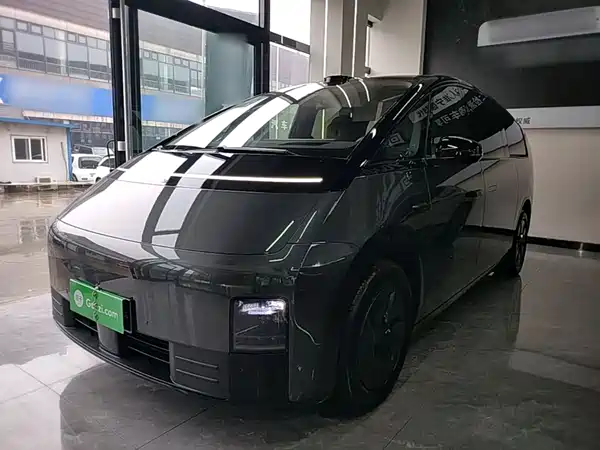 Li Auto MEGA 2025