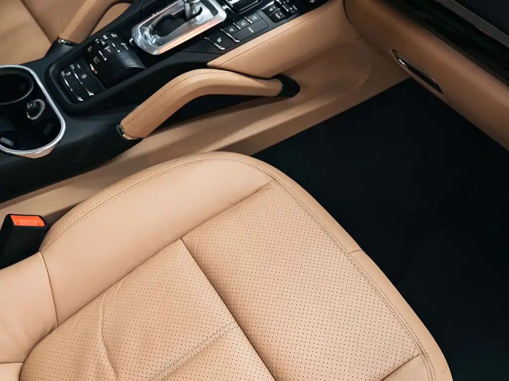 Porsche Cayenne 2017 — фото 24