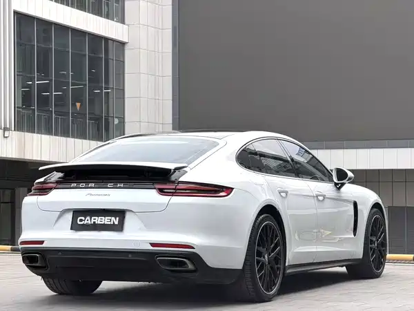 Porsche Panamera 2021