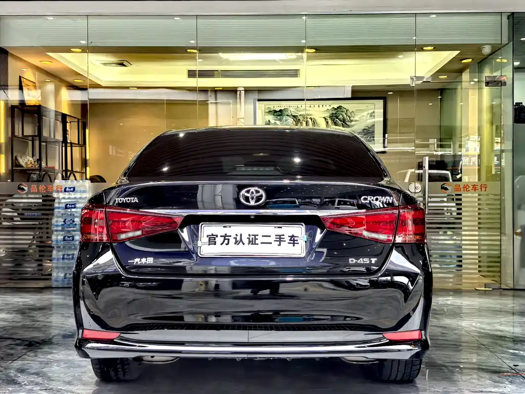 Toyota Crown 2016 — фото 18