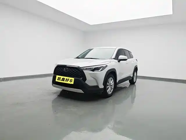 Toyota Corolla Cross 2022 — фото 1