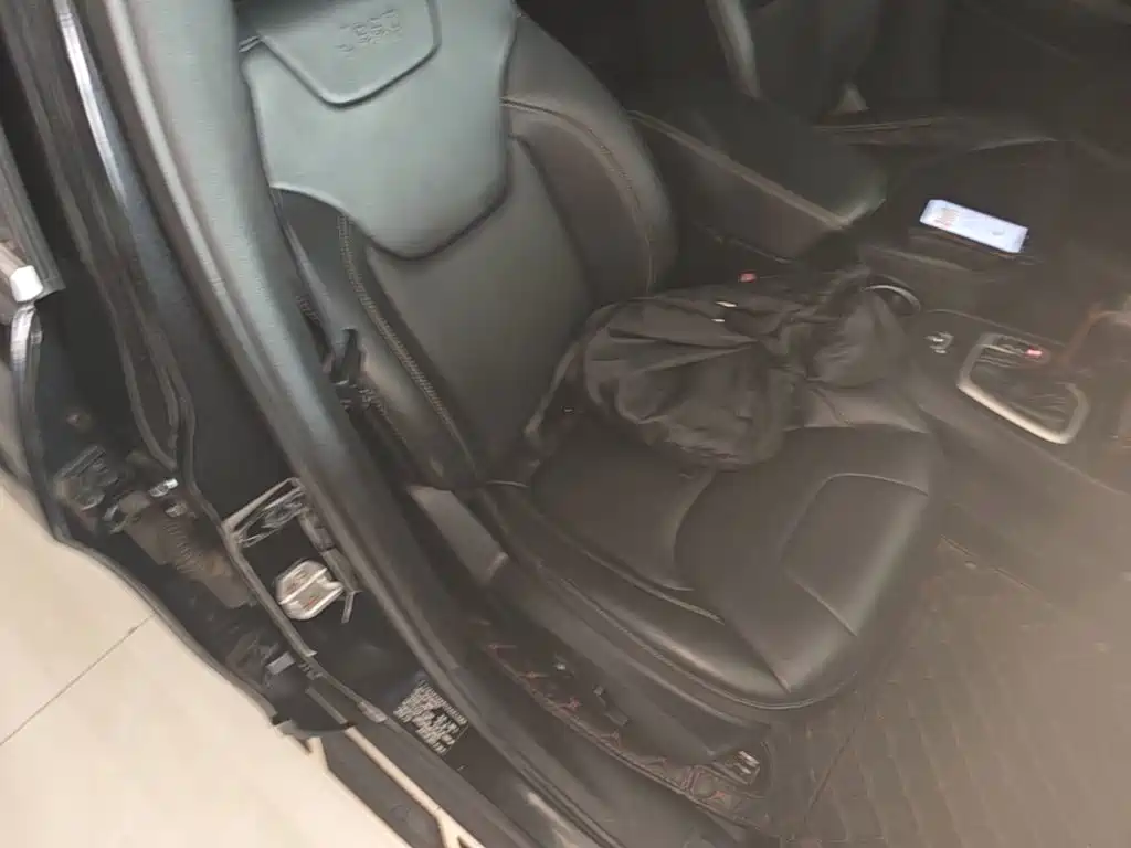 Jeep Cherokee 2018 — фото 25