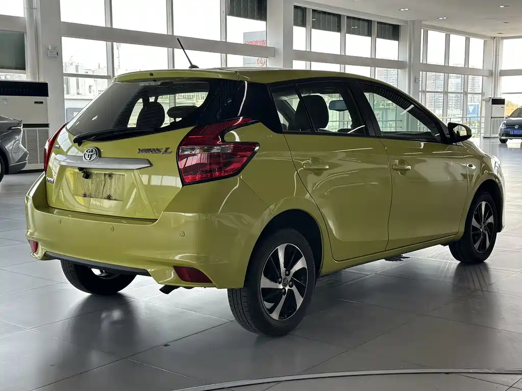 Toyota Yaris L 2019 — фото 5