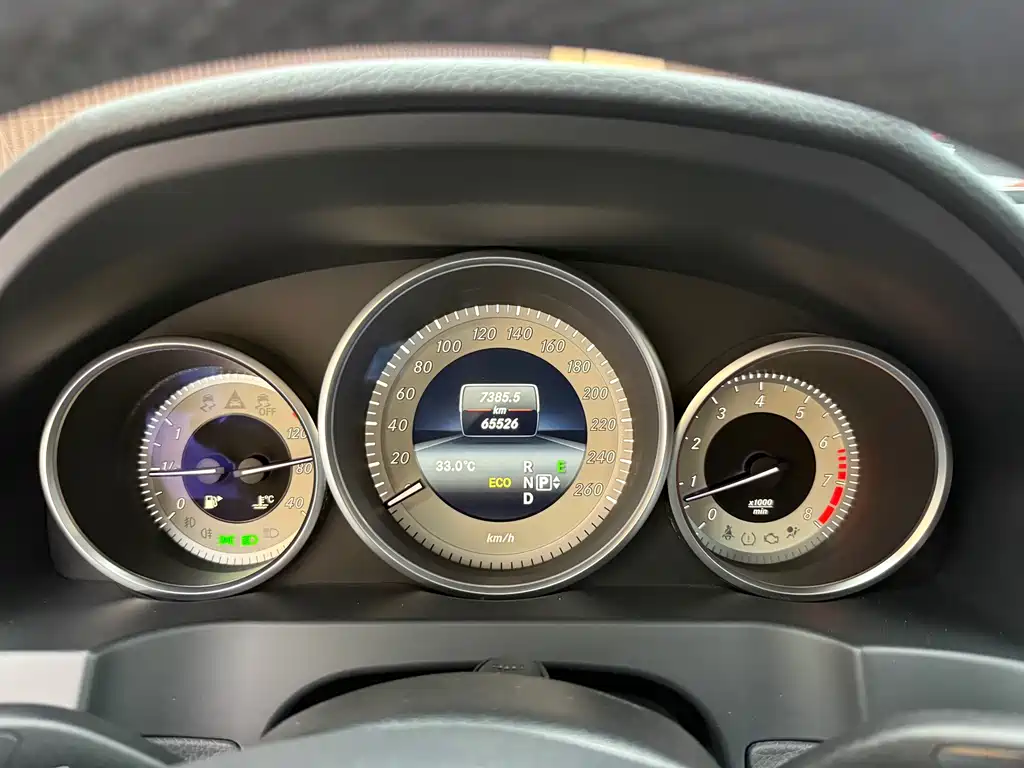 Mercedes-Benz E-Class 2014 — фото 13