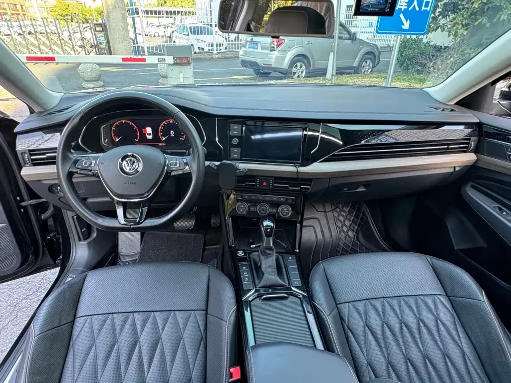 Volkswagen Passat 2020 — фото 10