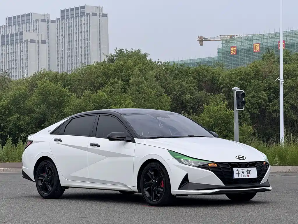 Hyundai Elantra 2023