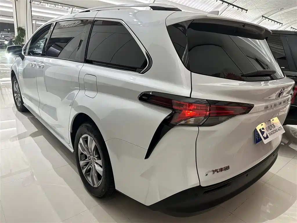 Toyota Sienna 2025 — фото 20