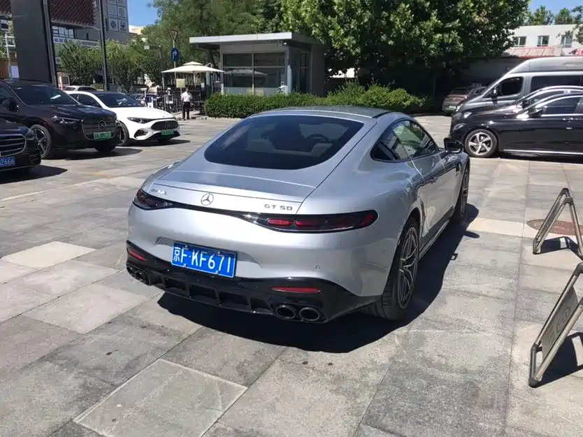 Mercedes-Benz AMG GT 2025 — фото 2