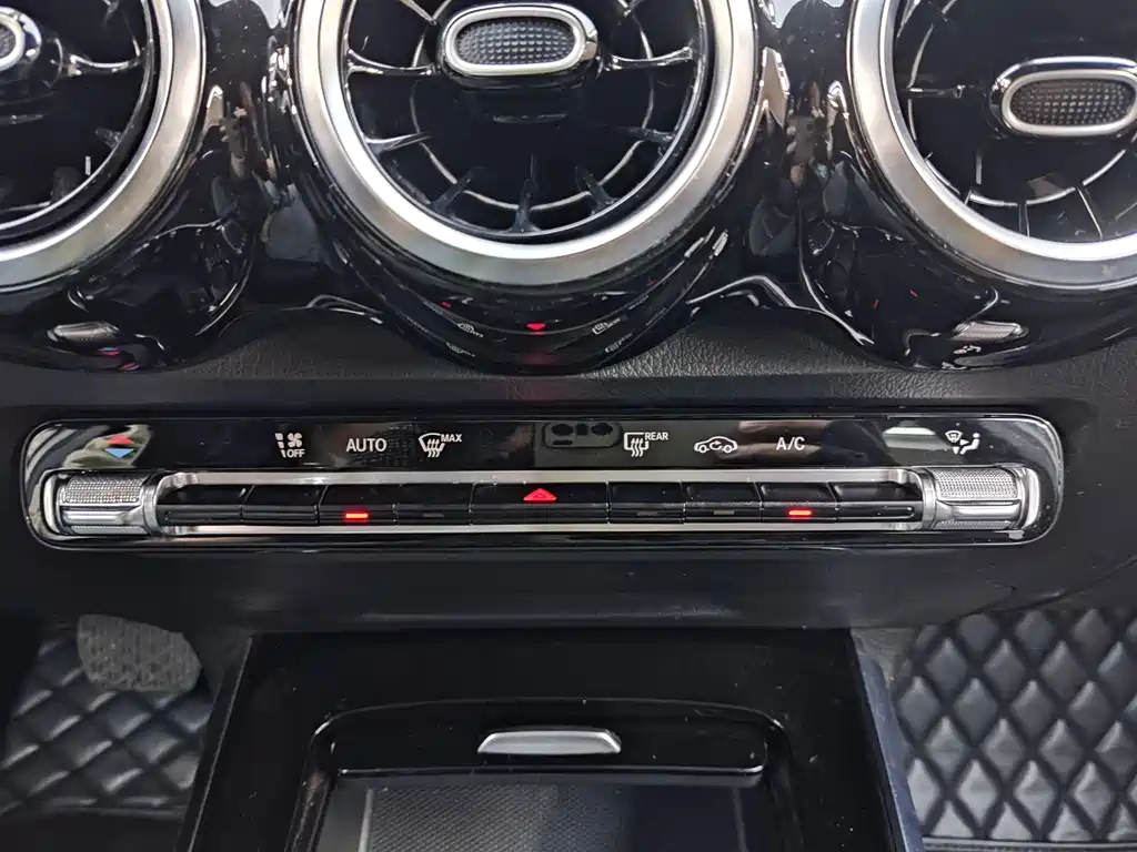 Mercedes-Benz GLB 2020 — фото 18
