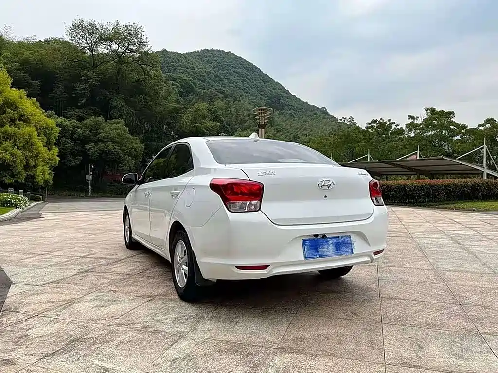 Hyundai Verna 2018 — фото 4