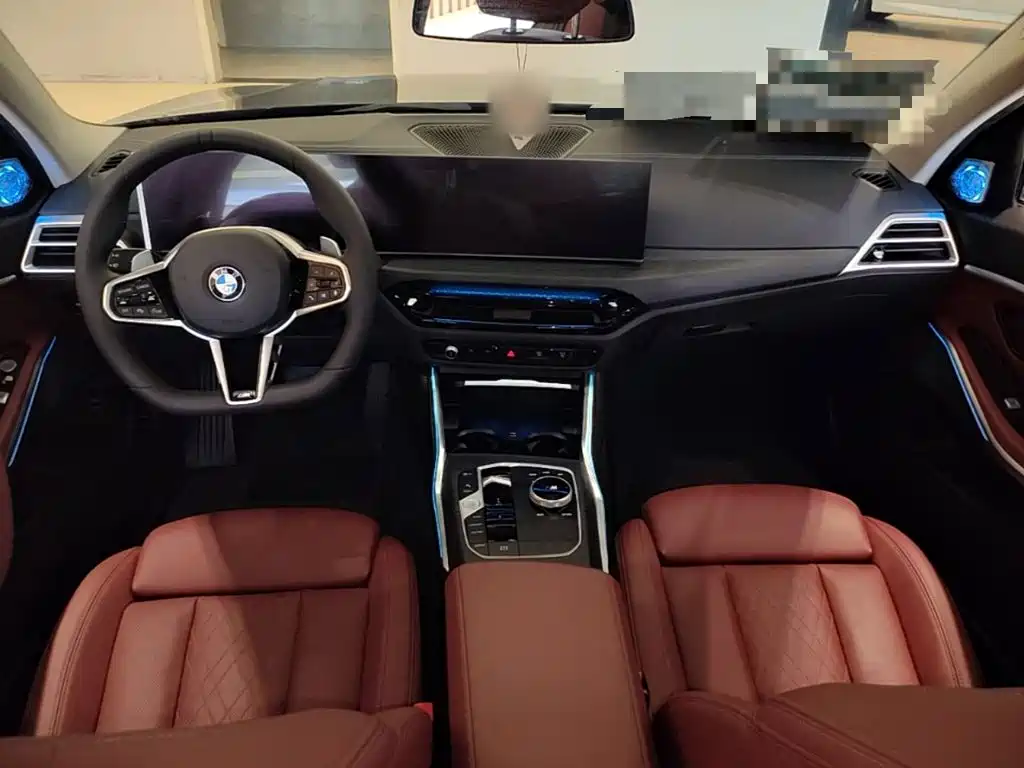 BMW 3 Series 2025 — фото 16