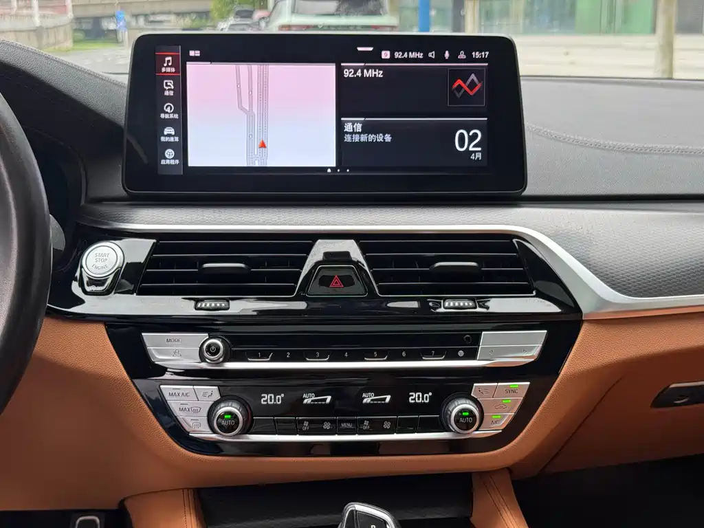 BMW 5 Series 2021 — фото 14