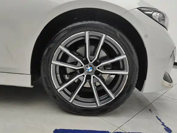 BMW 3 Series 2024