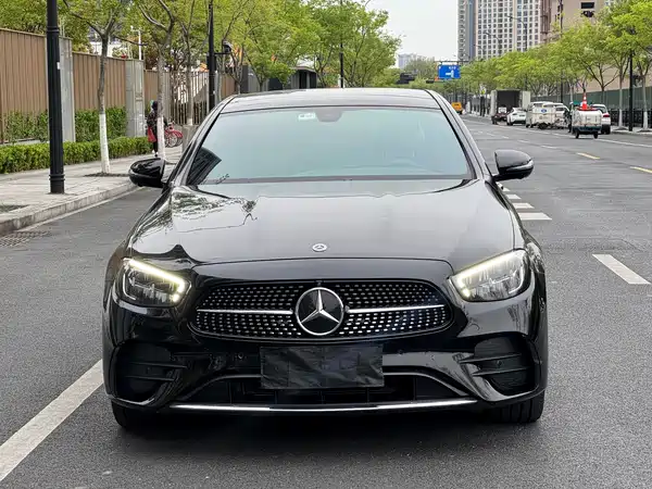 Mercedes-Benz E-Class 2022