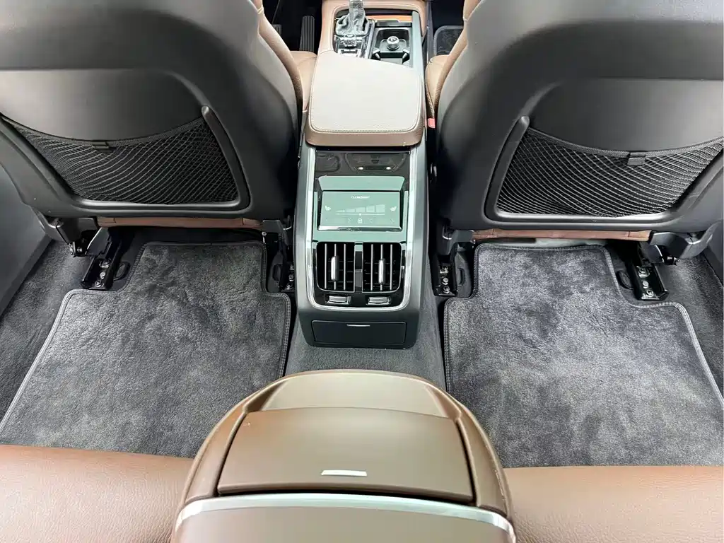 Volvo S90 2018 — фото 23