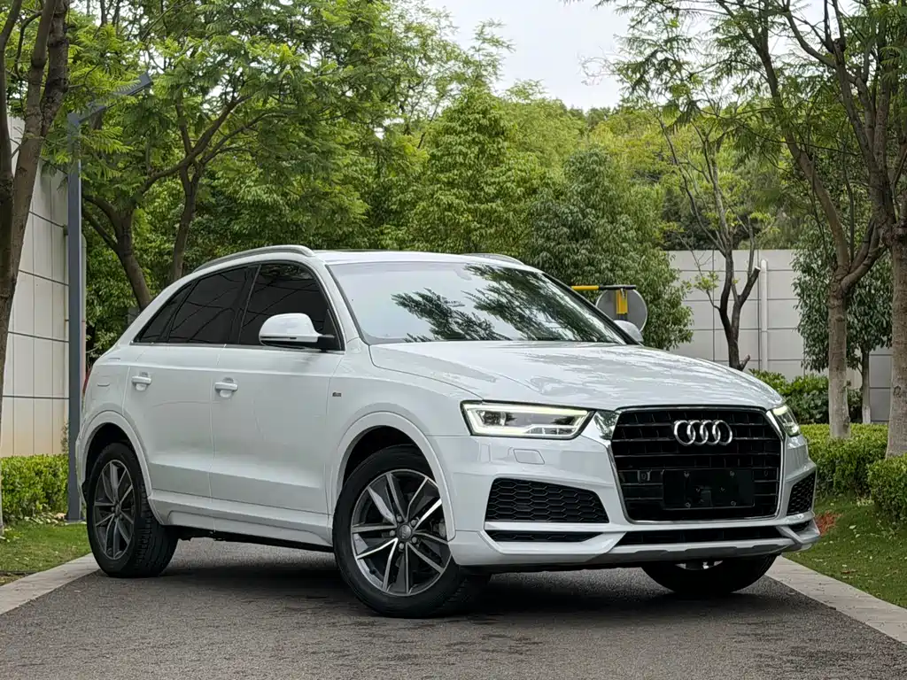Audi Q3 2019 — фото 2