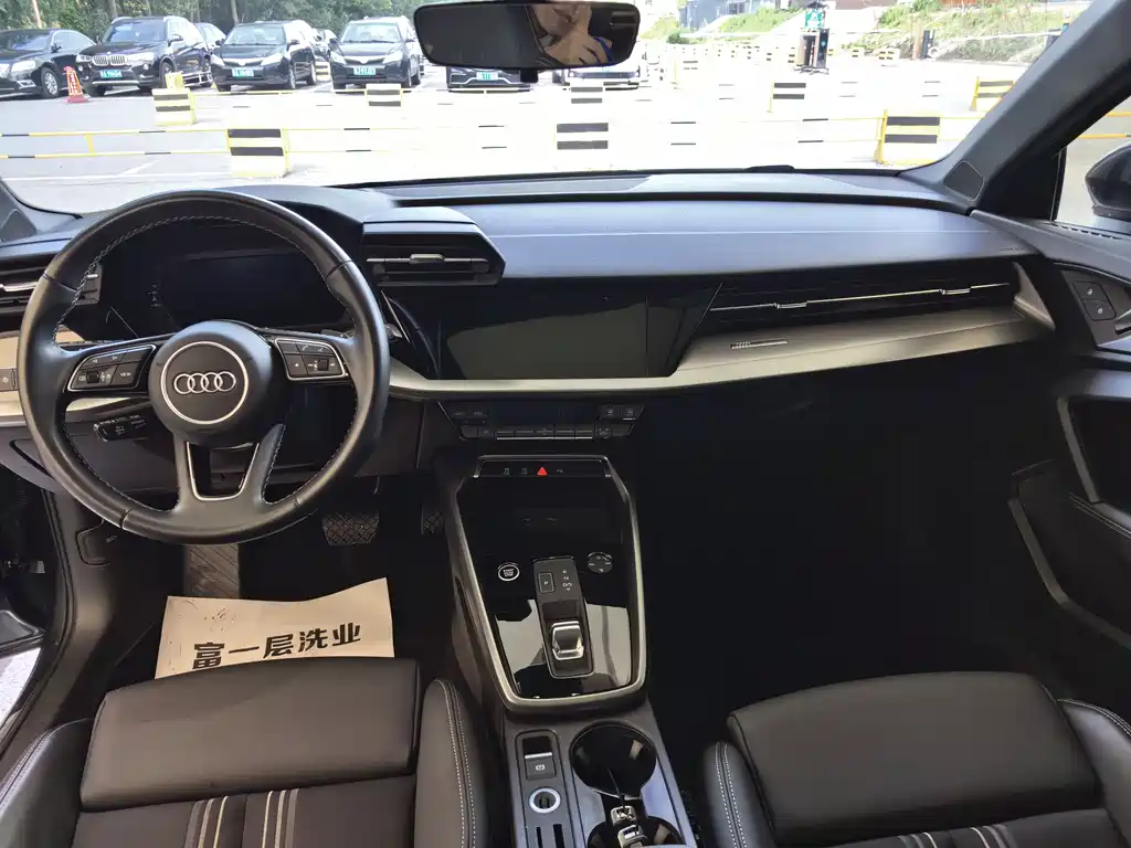 Audi A3 2023 — фото 13