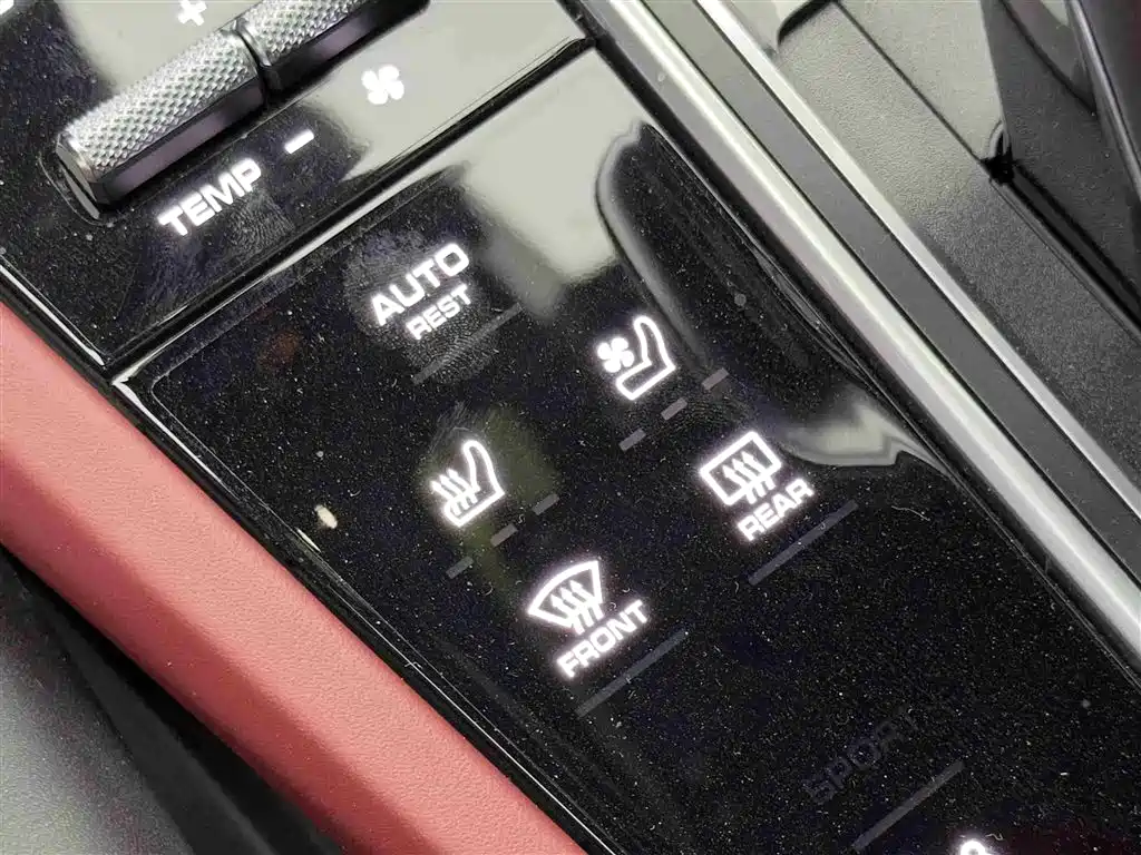 Porsche Cayenne Hybrid 2023 — фото 14