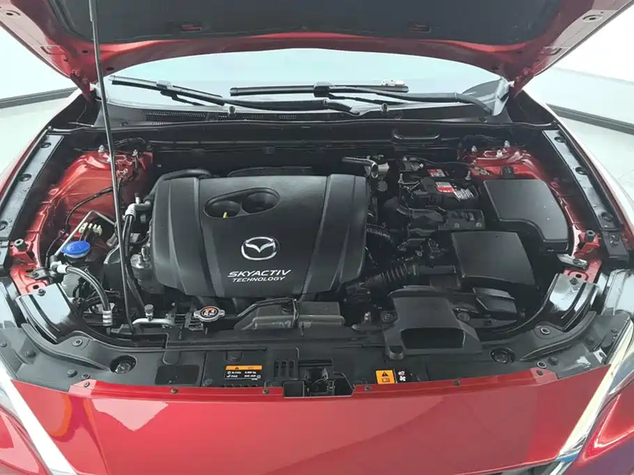 Mazda CX-4 2018 — фото 10