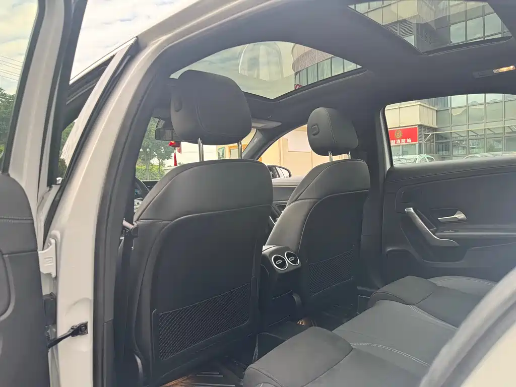 Mercedes-Benz A-Class 2020 — фото 14