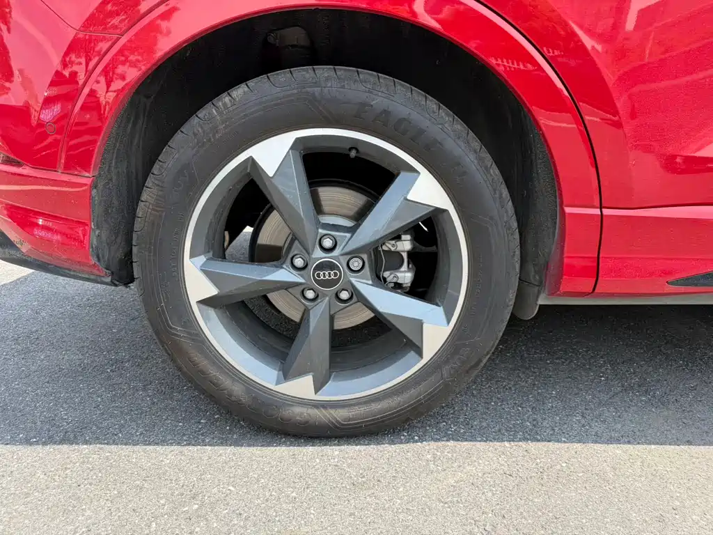 Audi Q3 2023 — фото 18