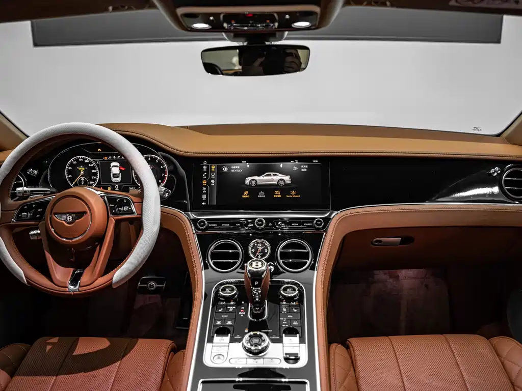 Bentley Continental 2020 — фото 7