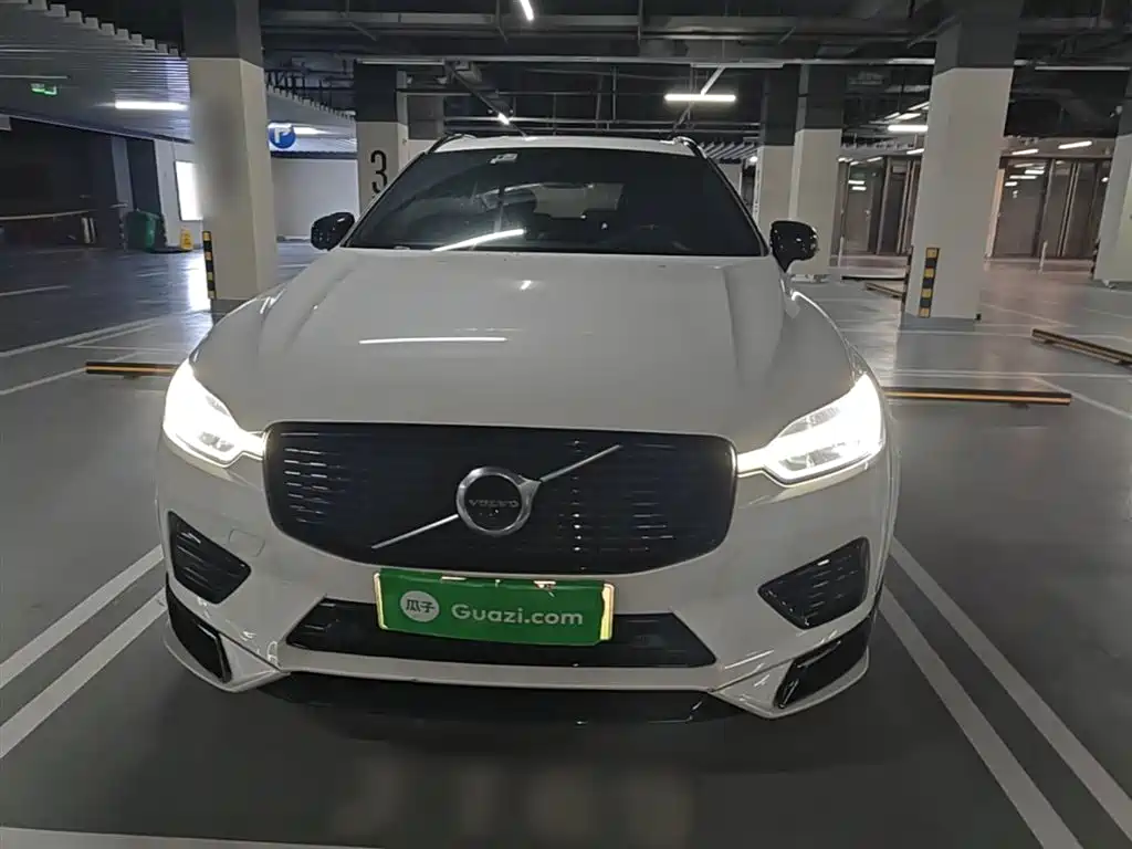 Volvo XC60 PHEV 2020 — фото 3