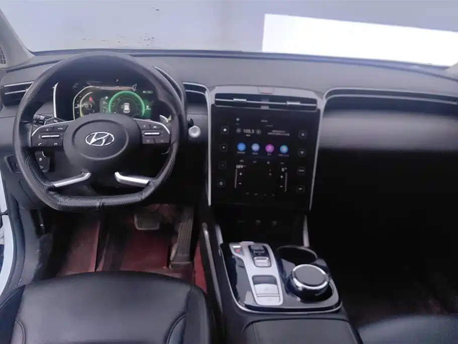 Hyundai Tucson 2023 — фото 12
