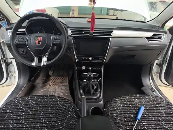 Roewe i5 2019