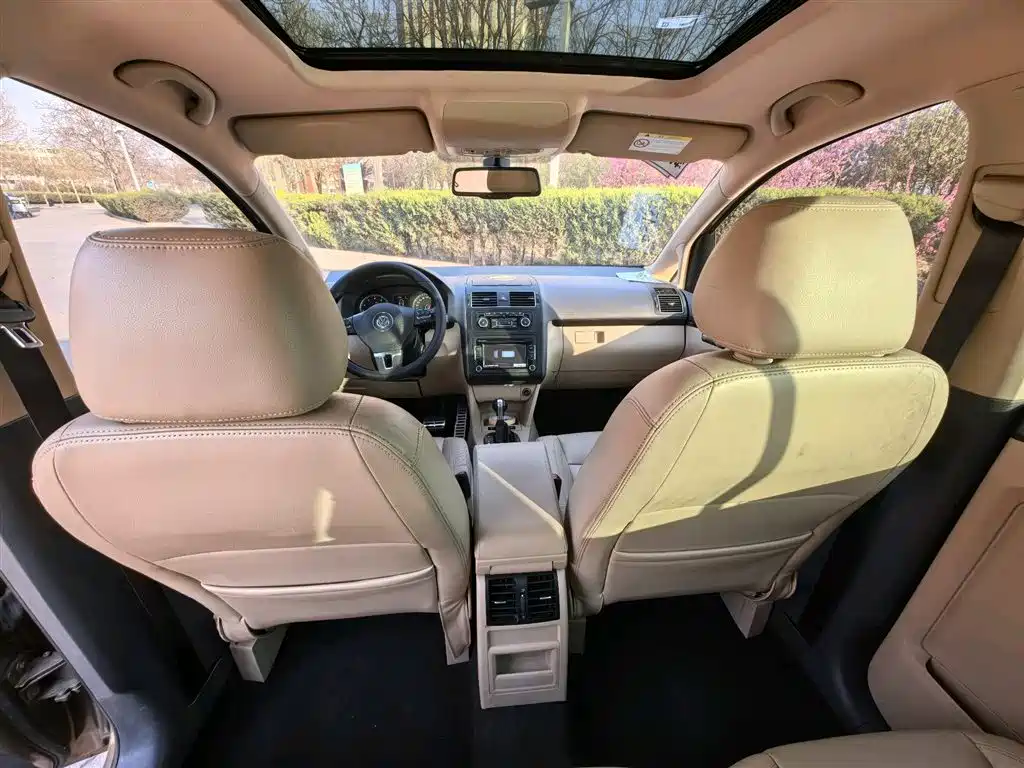 Volkswagen Touran 2015 — фото 10