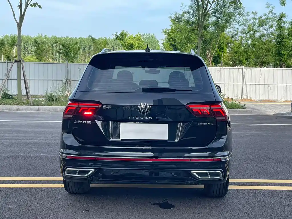 Volkswagen Tiguan L 2022 — фото 8