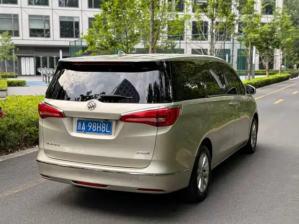 Buick GL8 2017