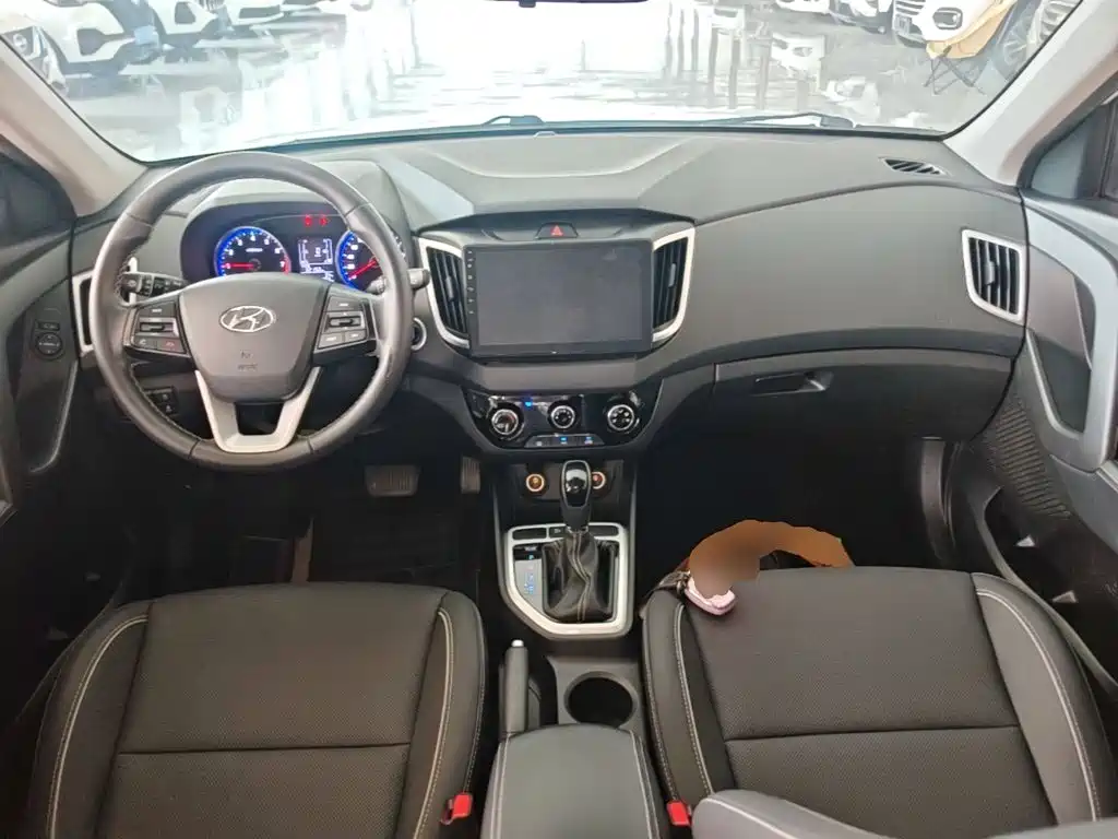Hyundai ix25 2019 — фото 10