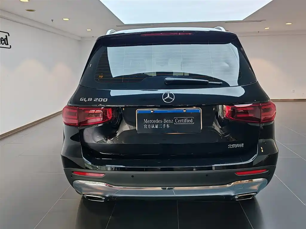 Mercedes-Benz GLB 2023 — фото 4