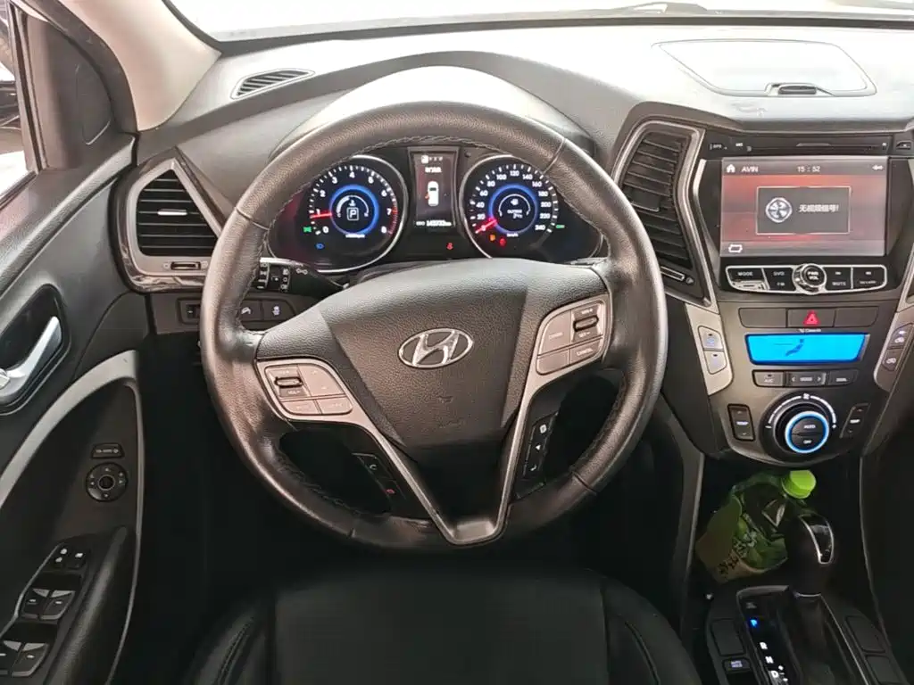 Hyundai Santa Fe 2015 — фото 11
