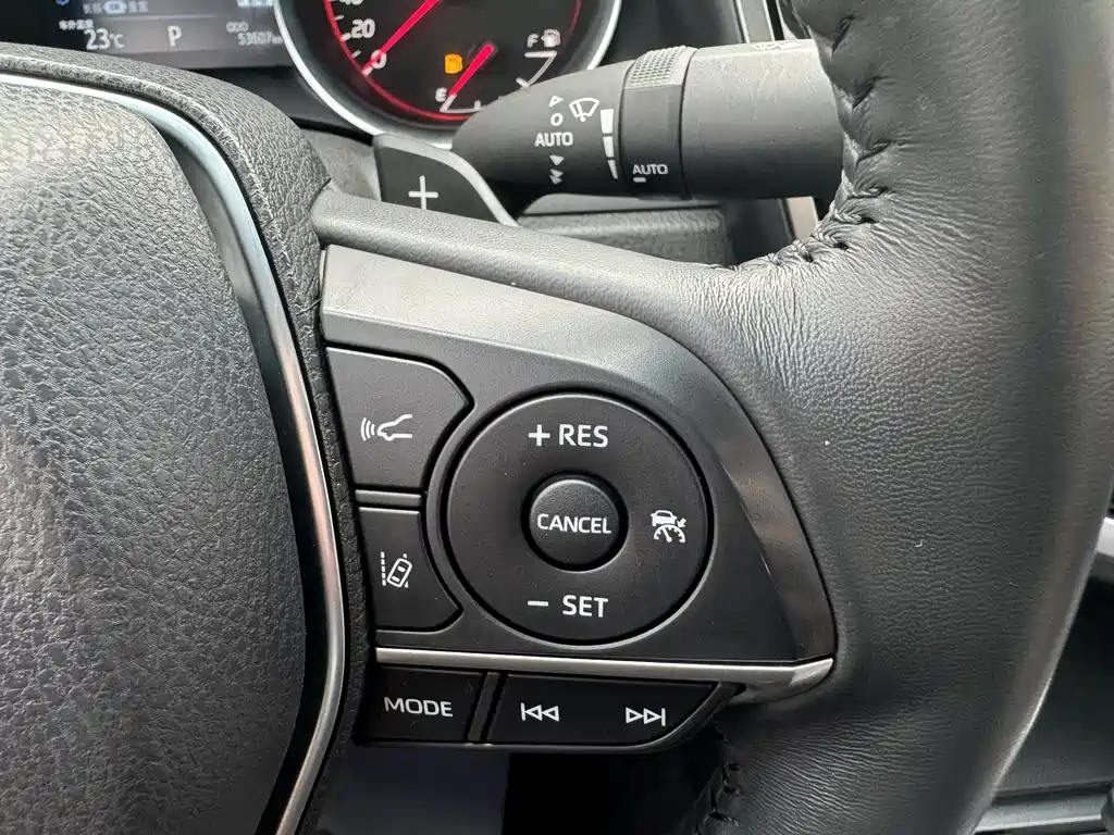 Toyota Camry 2021 — фото 30