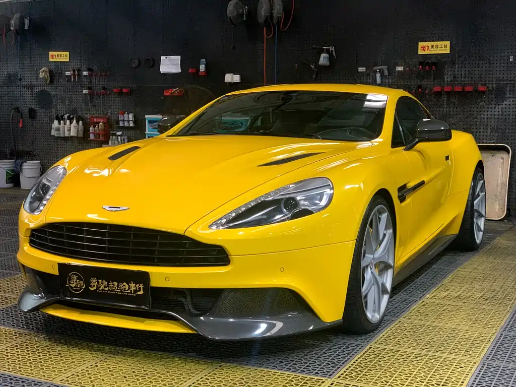 Aston Martin Vanquish 2015 — фото 2