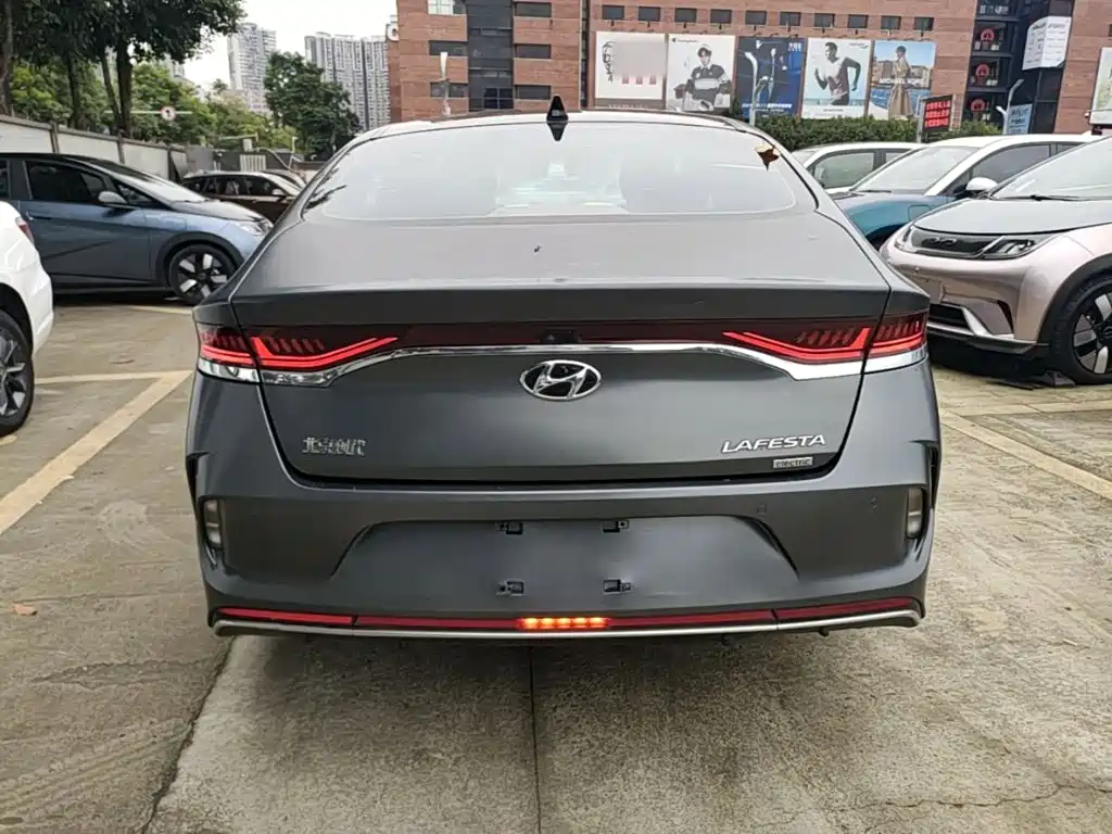 Hyundai Fista EV 2021 — фото 6