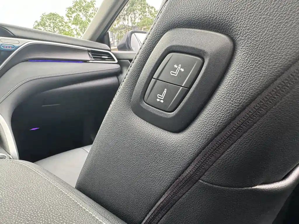 Toyota Camry 2021 — фото 17