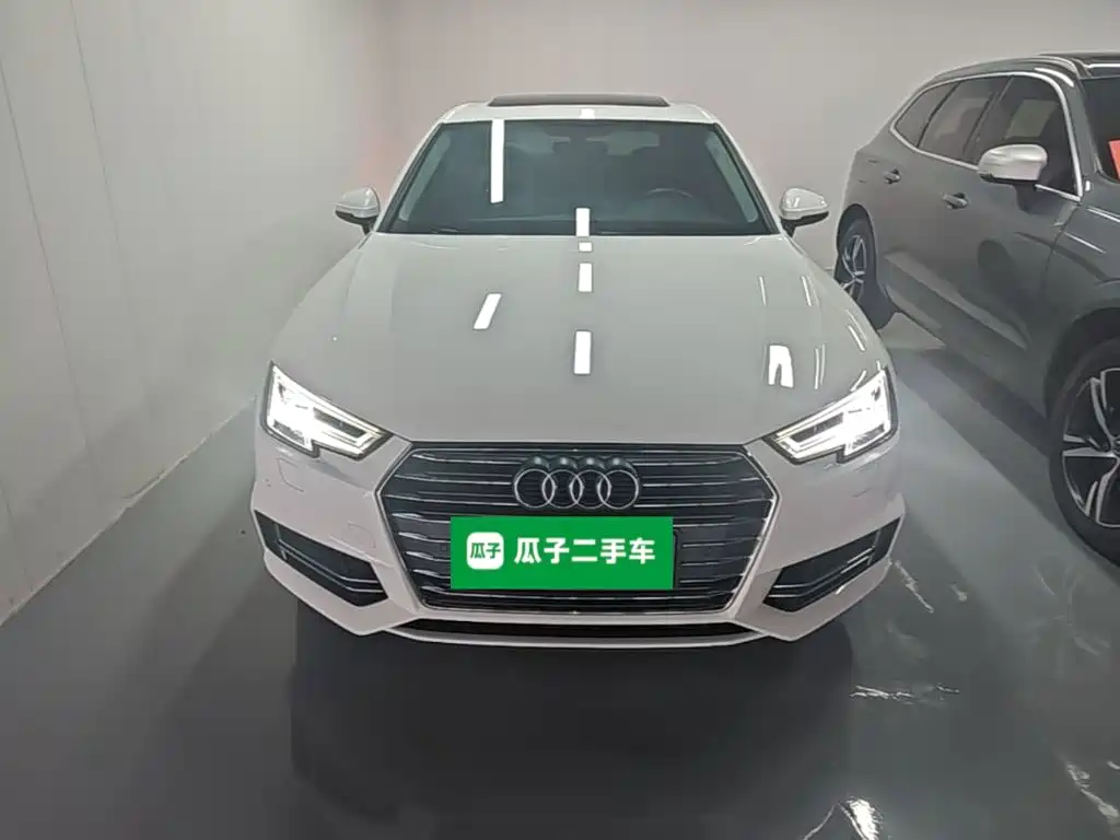 Audi A4L 2018