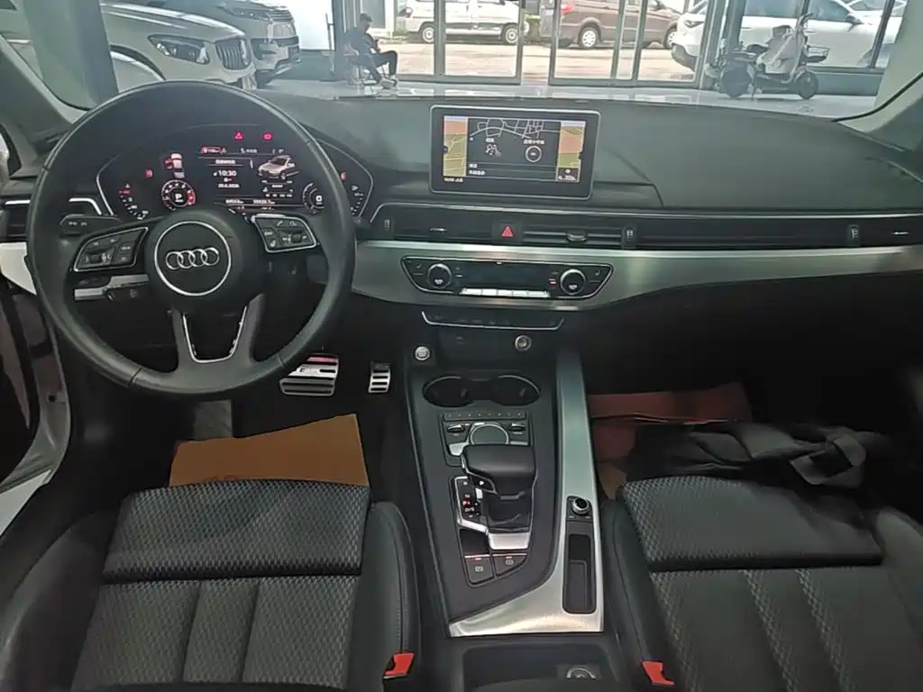 Audi A4L 2018 — фото 10