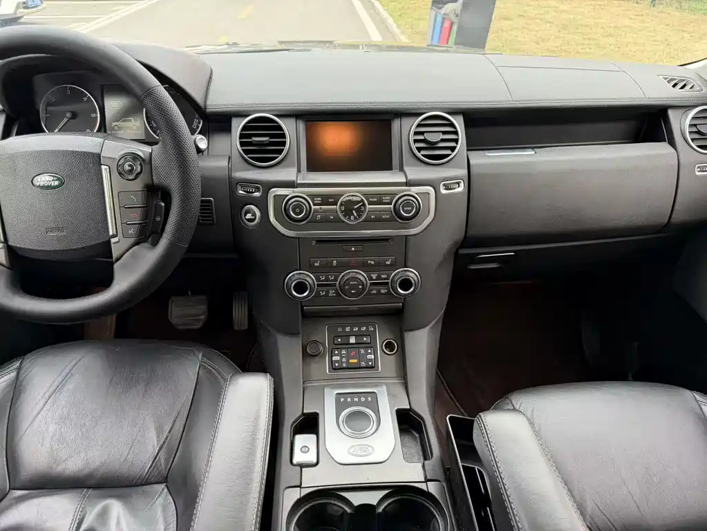 Land Rover Discovery 2014 — фото 7